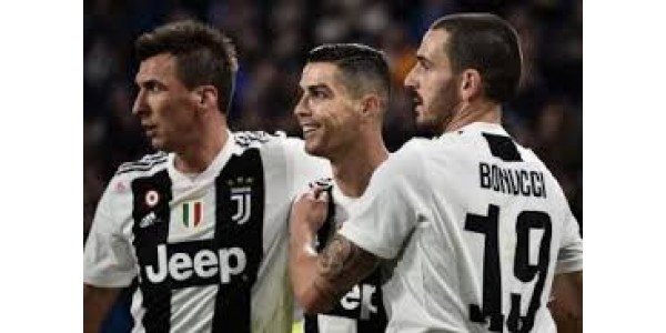 Juventus tilføjer ærmer støtte til trøjen